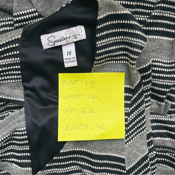 Skater Dress Women's 1X Black & White Striped Cross 3/4 Sleeve - Picture 6 of 6